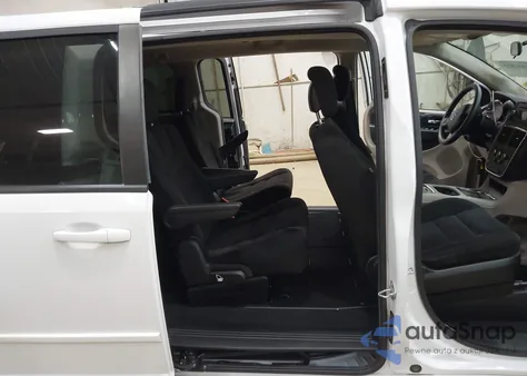 2016 Dodge Grand Caravan Sxt z USA, uszkodzony, nr VIN 2C4RDGCG1GR375974